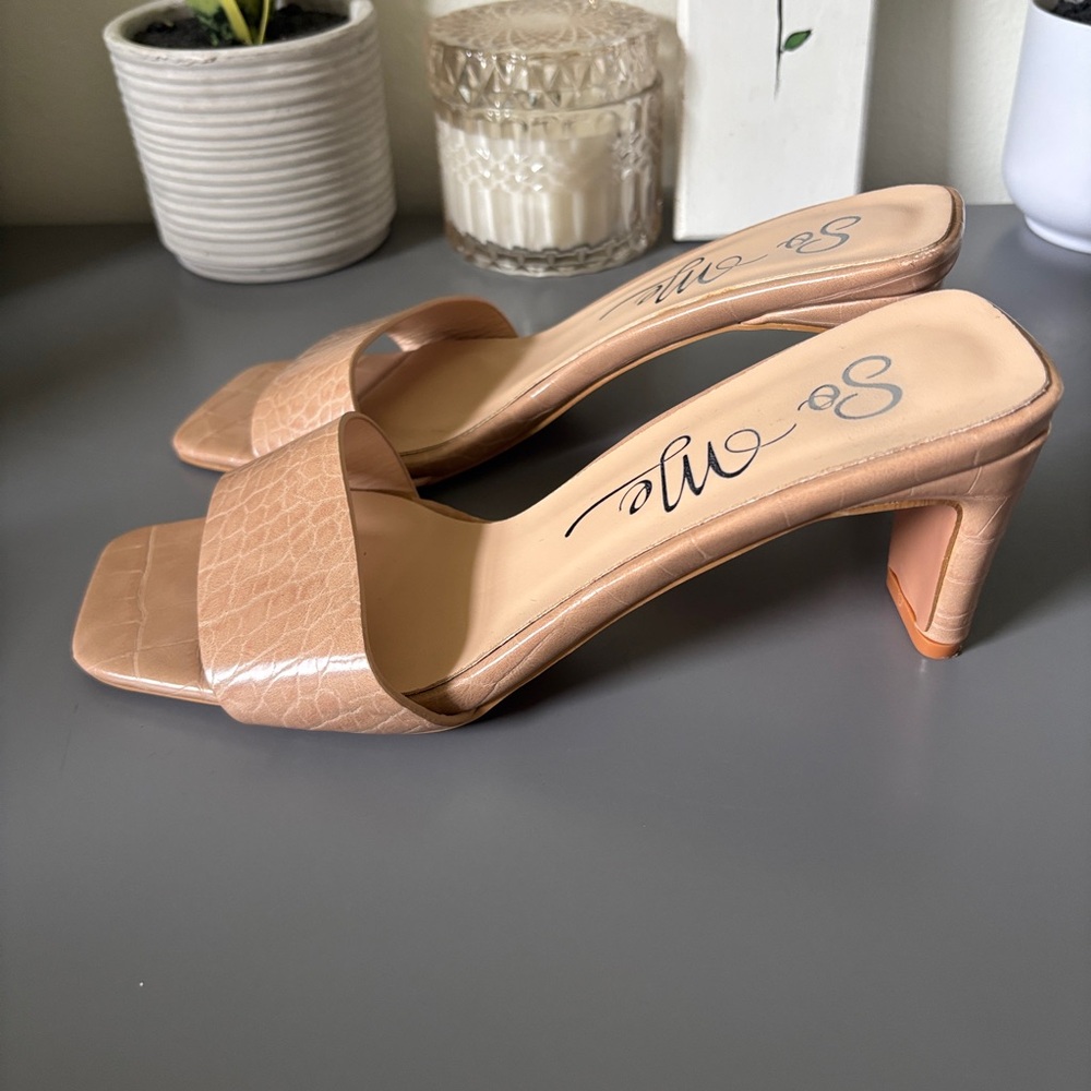 So Me Neutral Beige Croc-Embossed Slide Mules